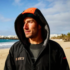 ZONE3 Recycled Parka / Changing Robe - Black / Grey / Orange - Snímek obrazovky 2025-07-18 v 20.26.14