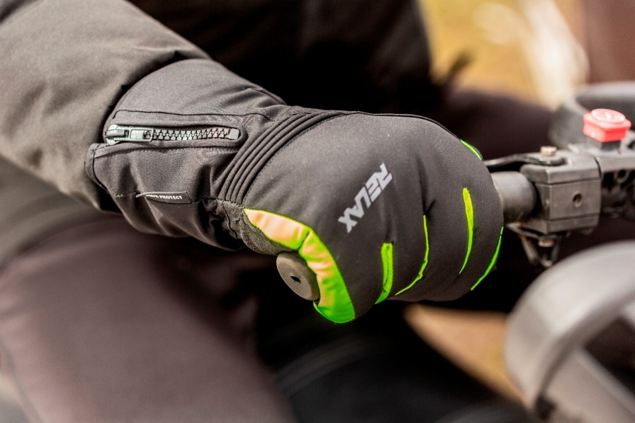 LYŽAŘSKÉ RUKAVICE RELAX THUNDER RR13D