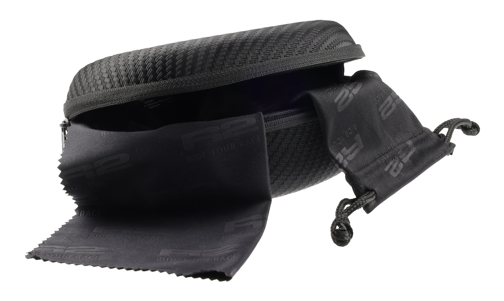 Sportovní sluneční brýle R2 FLUKE AT100H