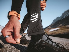 Větruodolné tréninkové kalhoty COMPRESSPORT Hybrid Seamless Hurricane Pants (bez obalu) - 10hybrid-seamless-hurricane-pants_l